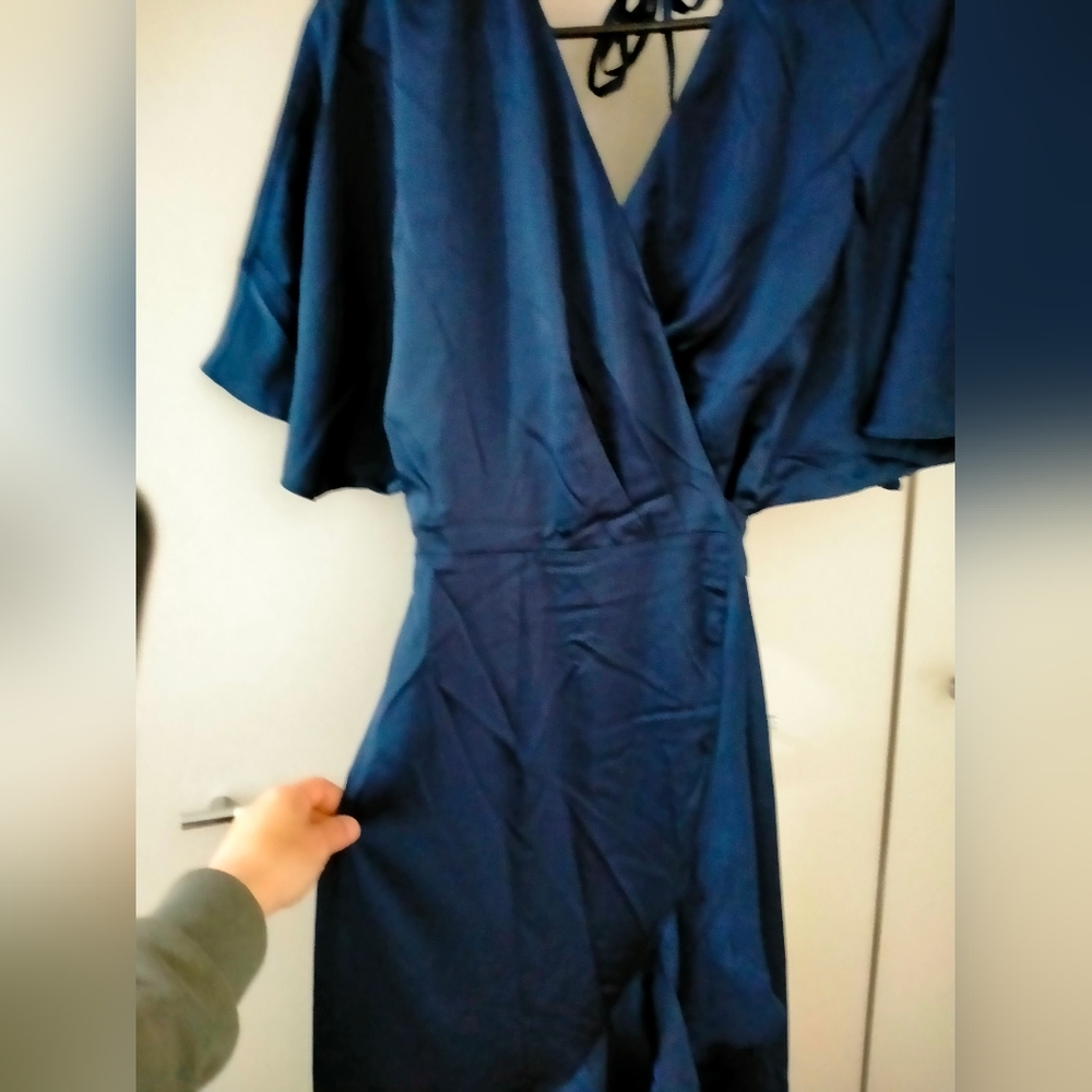 Brand New dresses - Picture 2 of 6